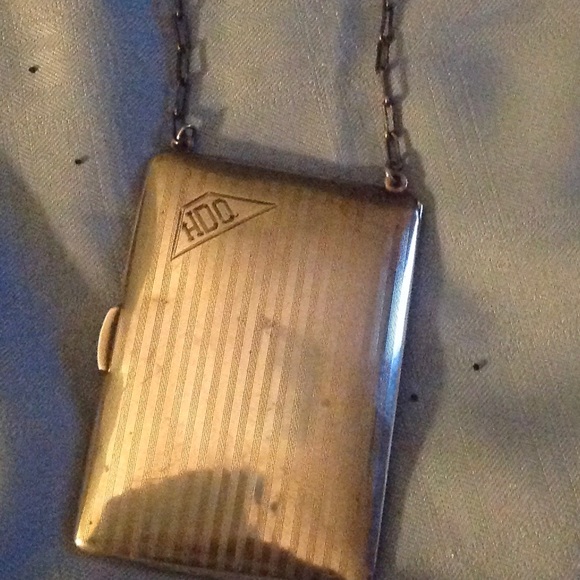 Handbags - STERLING SILVER ART DECO MAKE UP COMPACT